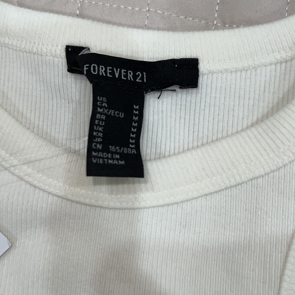 Cream tank top with black embroidered rose - Picture 2 of 2